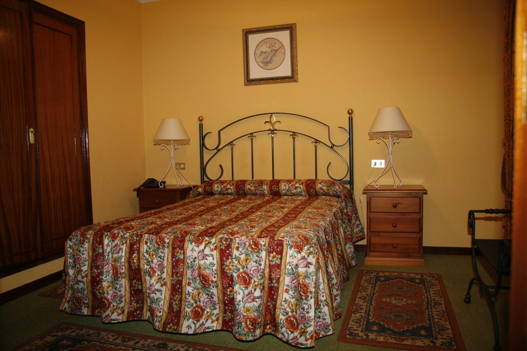 Hotel San Rosendo Orense Szoba fotó